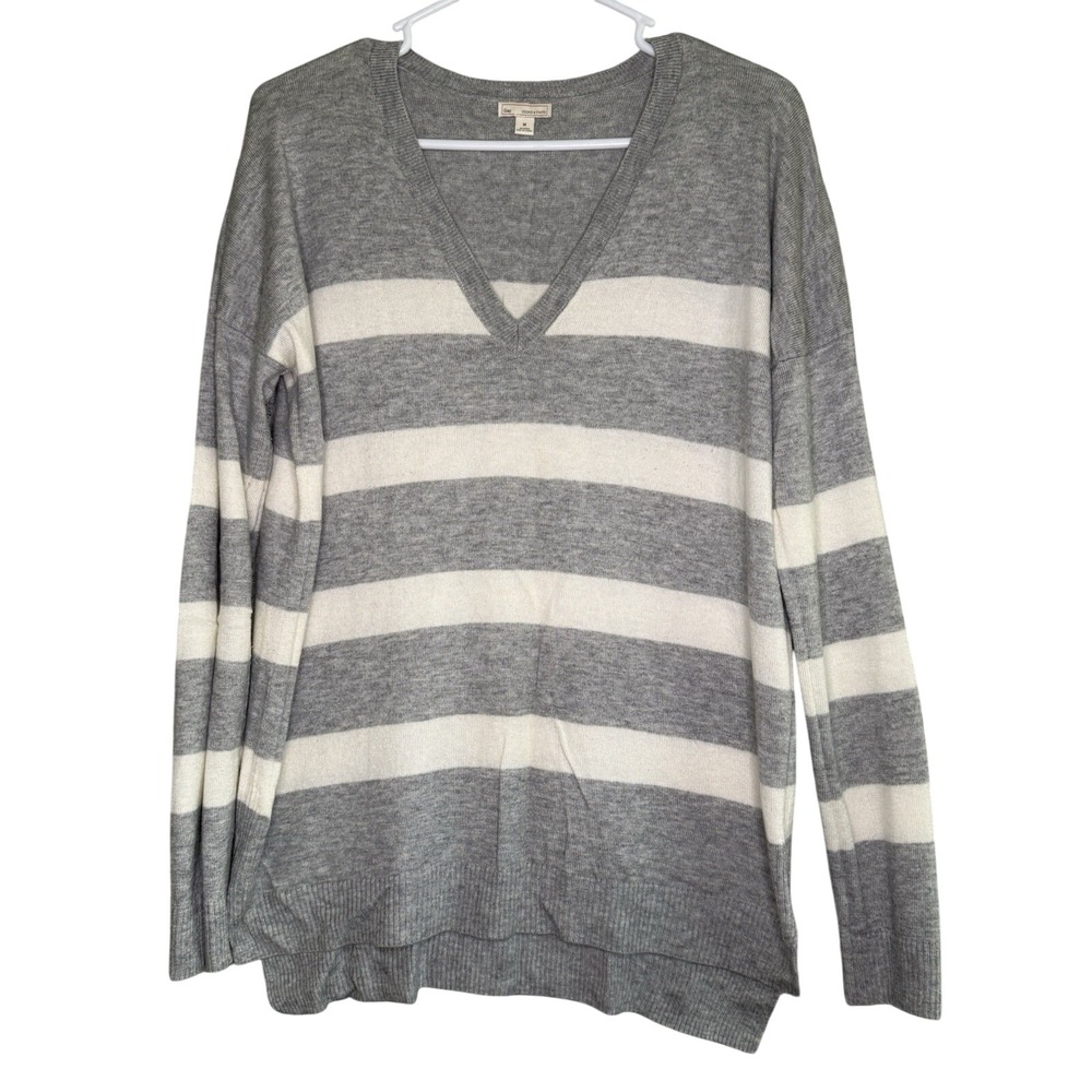 Gap Wool Blend Oversized Classic Striped Gray and Cream V-Neck‎ Sweater Size M